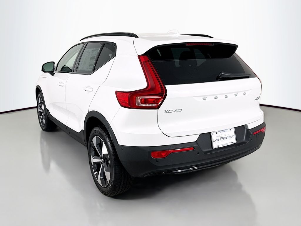 New 2026 Volvo XC40 B5 Plus SUV