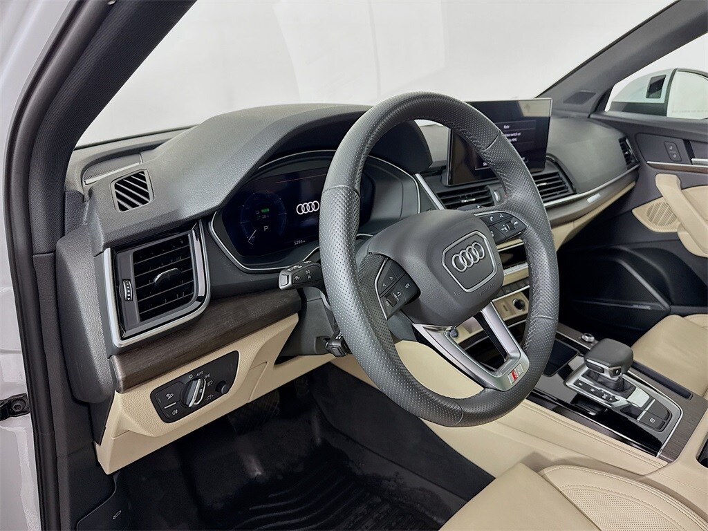 Used 2024 Audi Q5 e 55 Premium Plus SUV