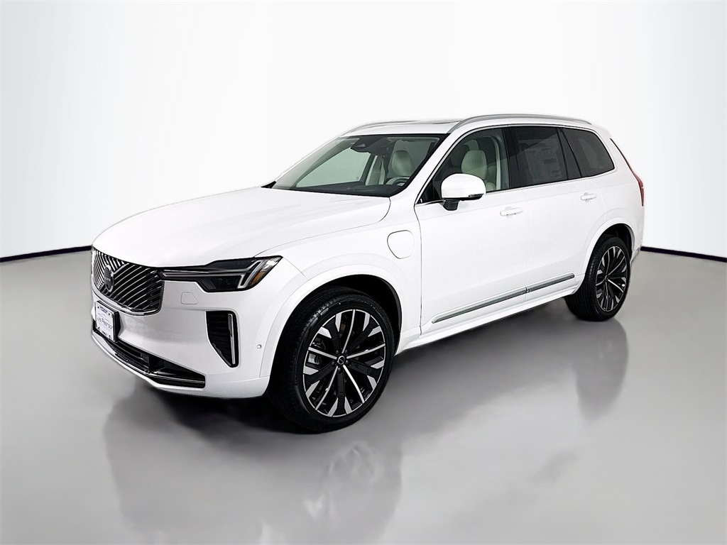 2026 Volvo XC90 T8 Recharge Ultra Bright 4WD's photo