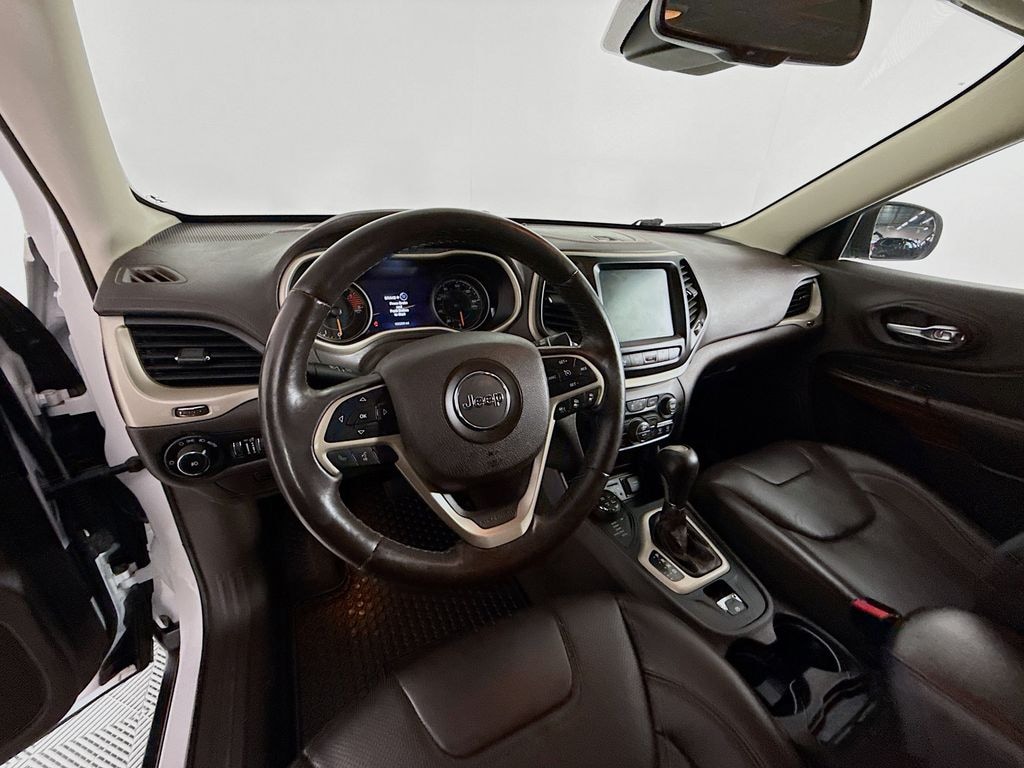 Used 2016 Jeep Cherokee Trailhawk SUV