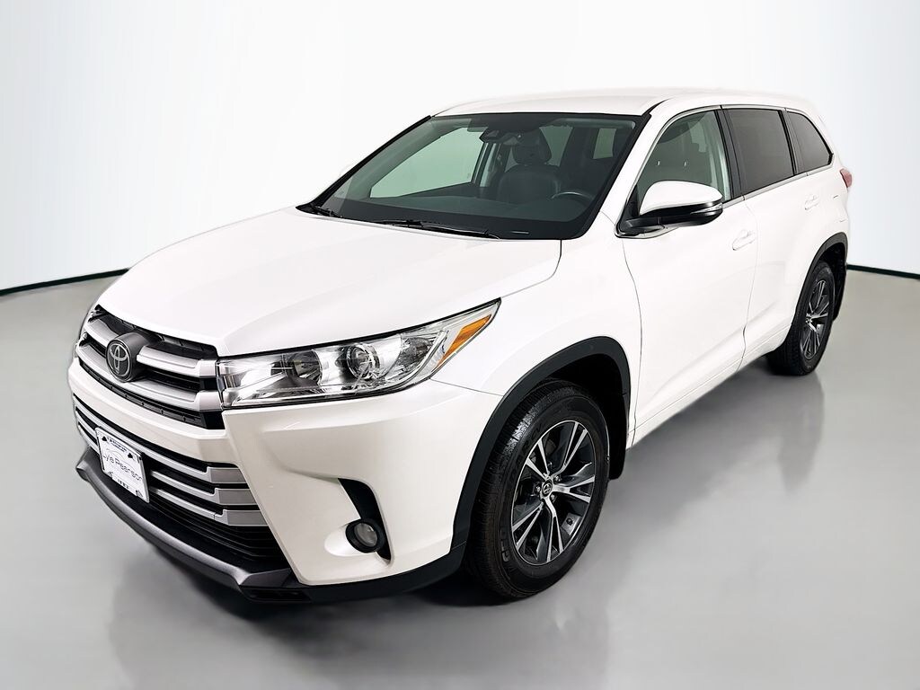 Used 2017 Toyota Highlander LE Plus SUV