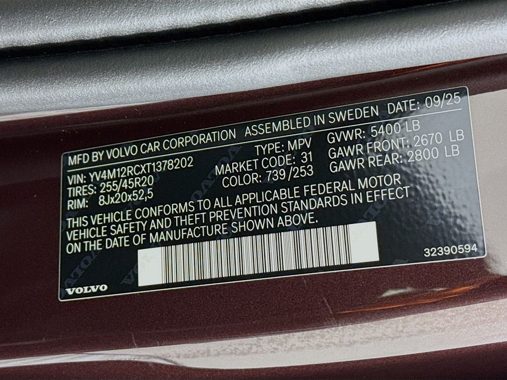 2026 Volvo XC60 Plus - Photo 28