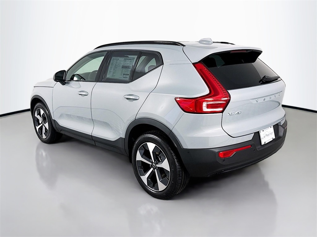 New 2026 Volvo XC40 B5 Plus SUV