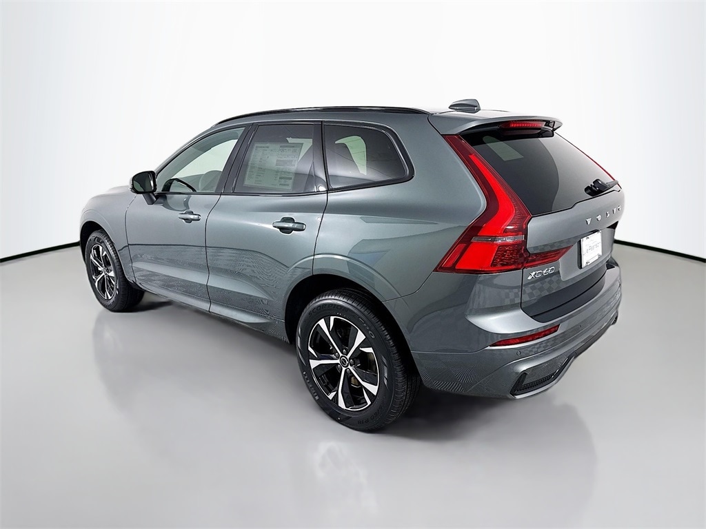 New 2026 Volvo XC60 B5 Core SUV
