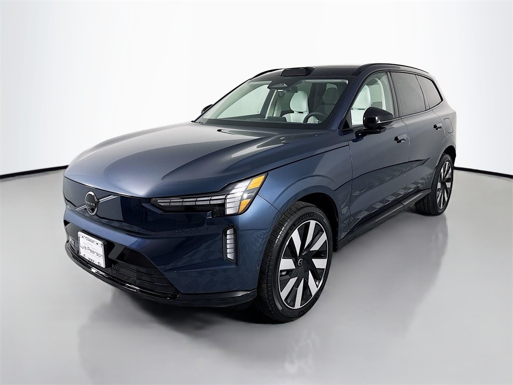 2025 Volvo EX90 Plus's photo
