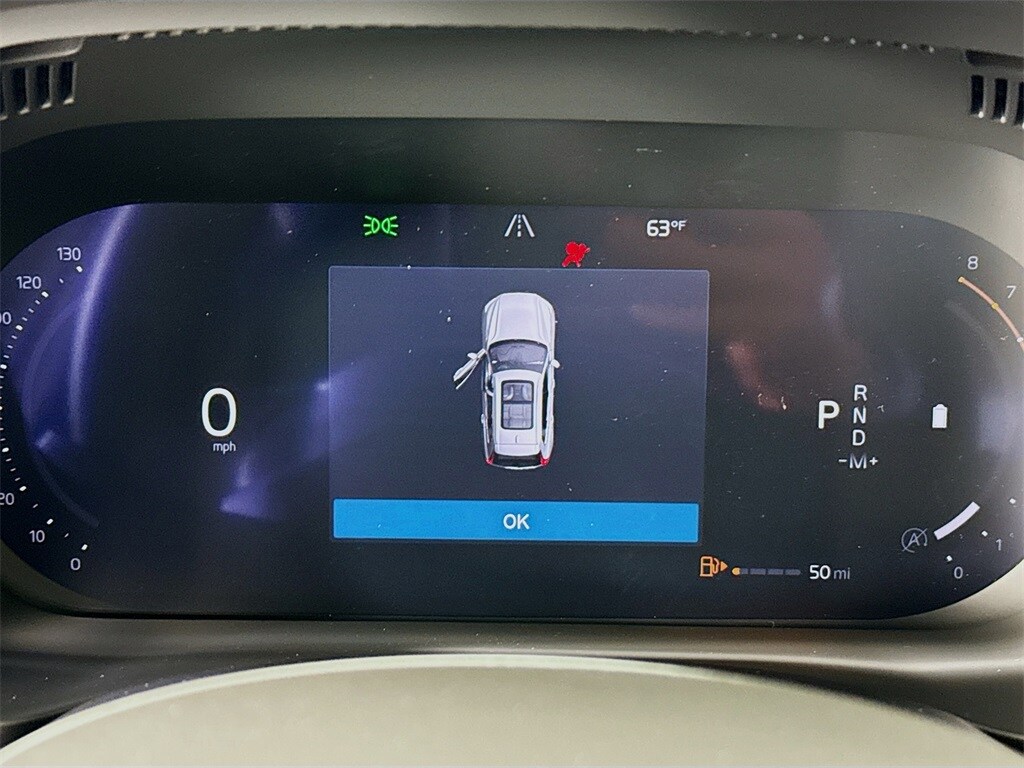 2026 Volvo XC60 Plus - Photo 13