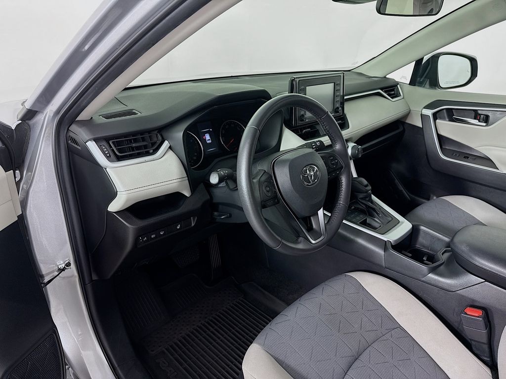Used 2022 Toyota RAV4 XLE SUV