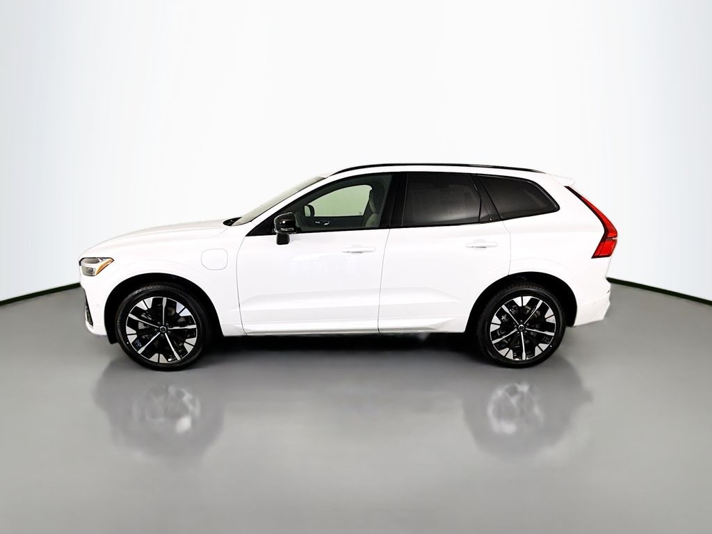 New 2026 Volvo XC60 plug-in hybrid T8 Plus SUV
