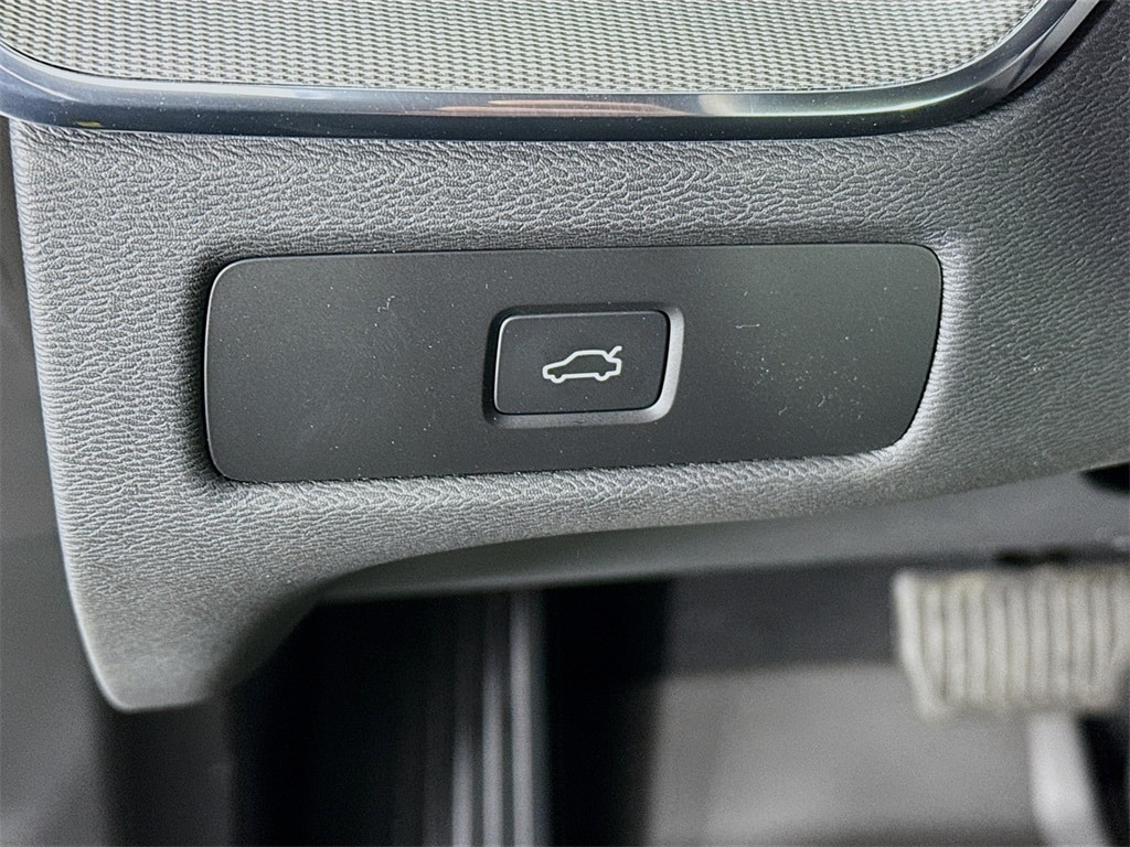 2026 Volvo XC60 Ultra - Photo 11