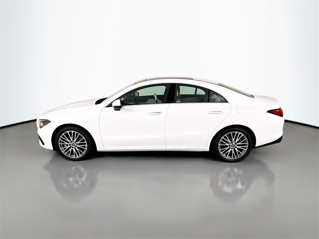 2025 Mercedes Benz CLA 250 4MATIC photo 2