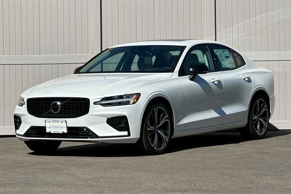 2024 Volvo S60 Sedan 