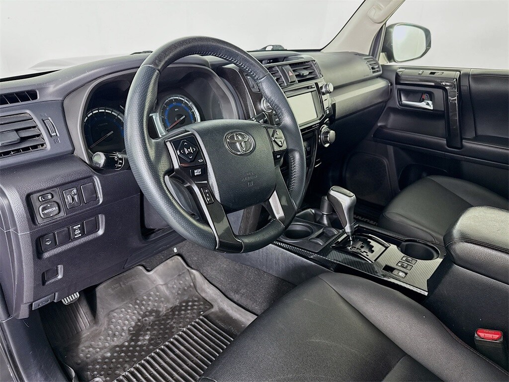 2019 Toyota 4Runner TRD photo 4