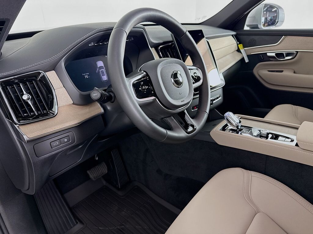 New 2026 Volvo XC90 plug-in hybrid T8 Plus 7-Seater SUV