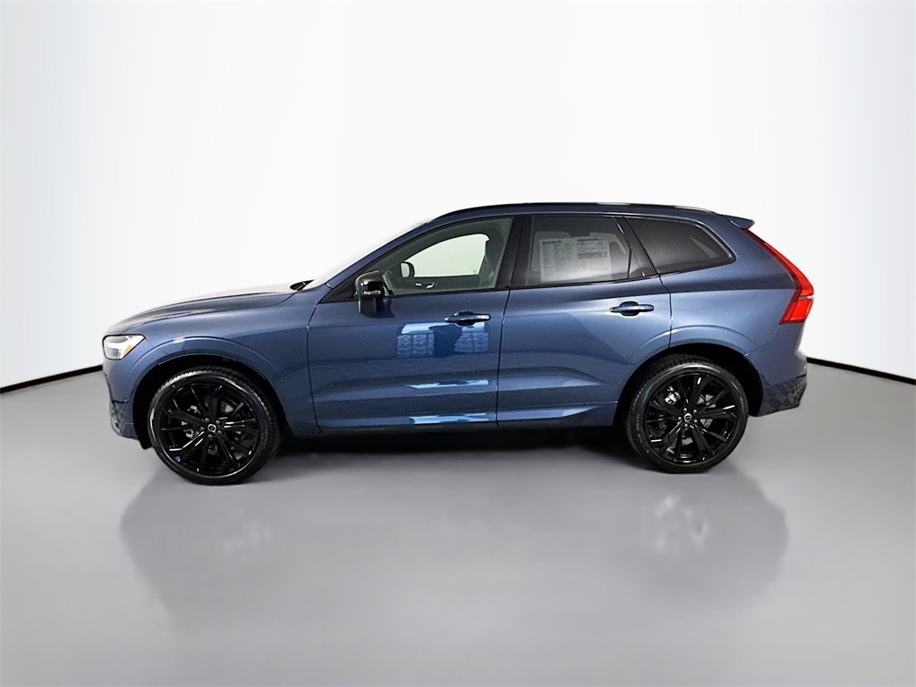 New 2026 Volvo XC60 B5 Ultra Black Edition SUV