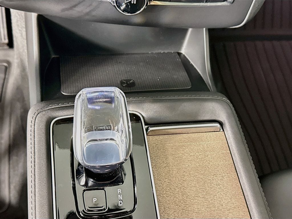 2026 Volvo XC90 Plus - Photo 18