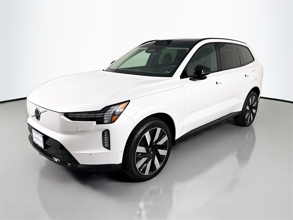 2025 Volvo EX90 Plus's photo