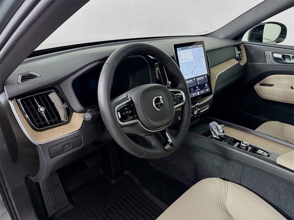 New 2026 Volvo XC60 B5 Core SUV