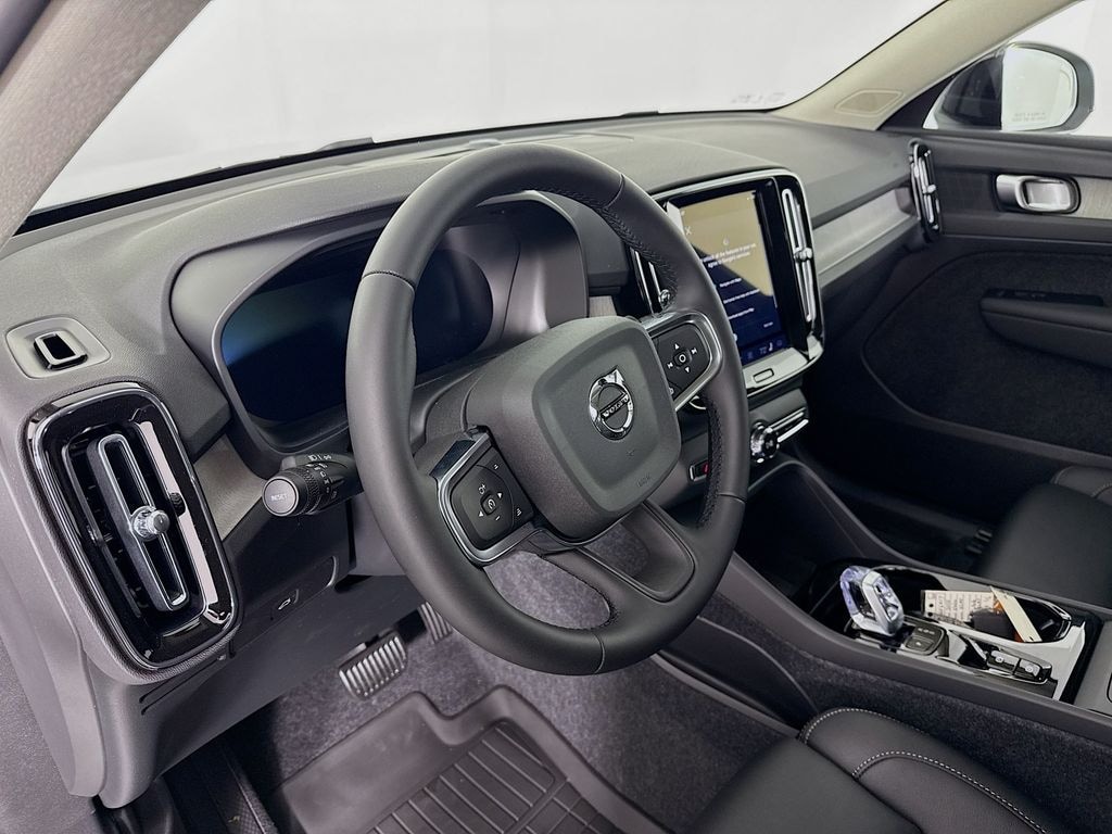 New 2026 Volvo XC40 B5 Plus SUV