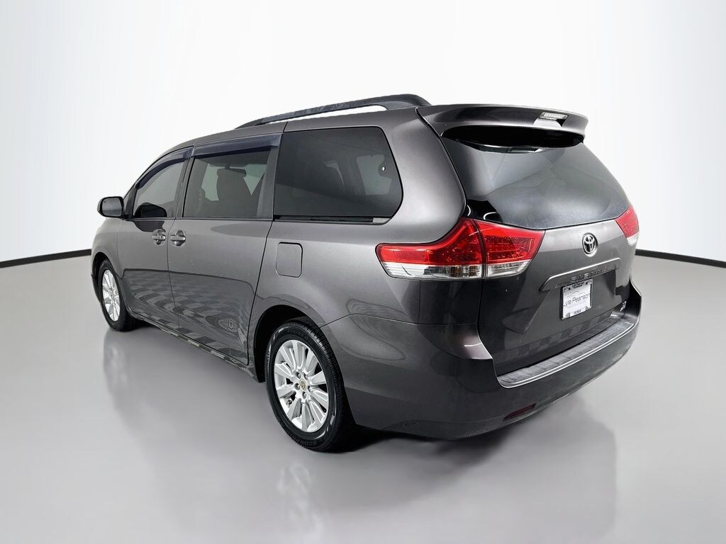 Used 2011 Toyota Sienna LE Minivan/Van