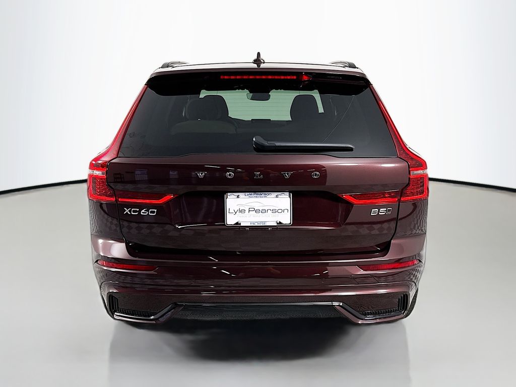 2026 Volvo XC60 Plus - Photo 10