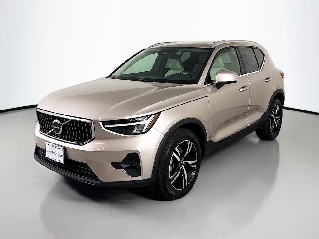 Certified 2023 Volvo XC40 B5 Plus Bright Theme SUV