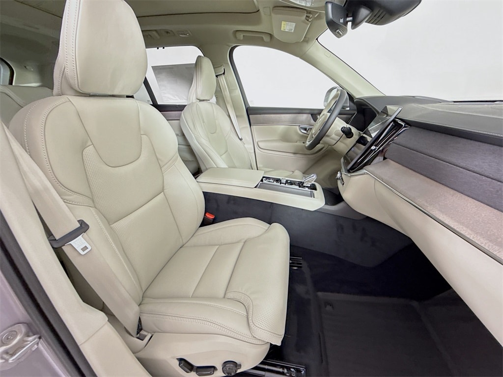 2026 Volvo XC90 Ultra - Photo 23