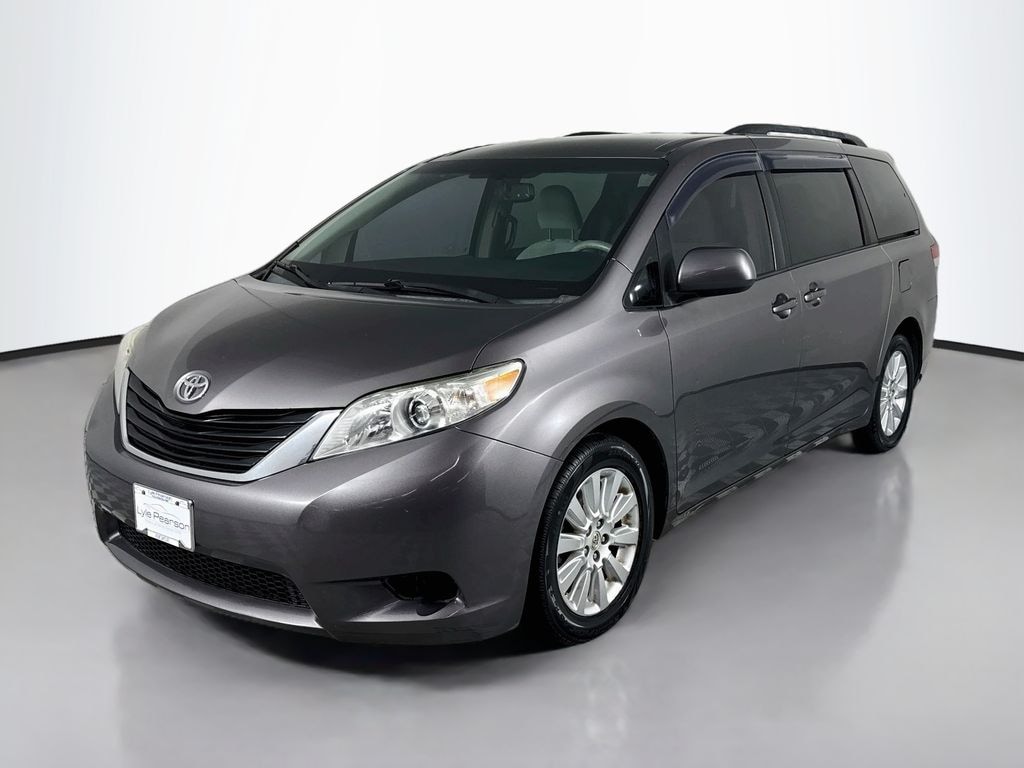 Used 2011 Toyota Sienna LE Minivan/Van