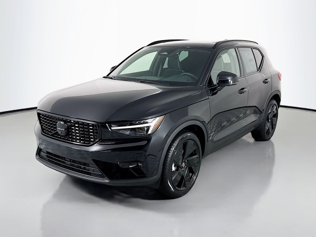 2026 Volvo XC40 SUV 