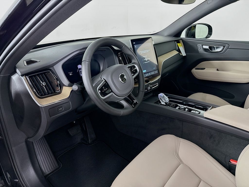New 2026 Volvo XC60 B5 Core SUV
