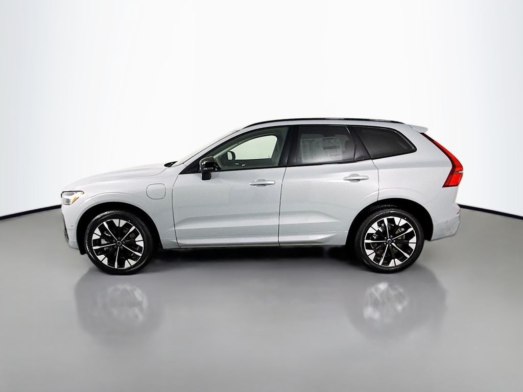 New 2026 Volvo XC60 plug-in hybrid T8 Plus SUV