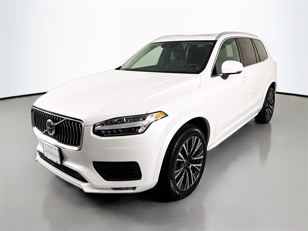 2022 Volvo XC90 T5 Momentum