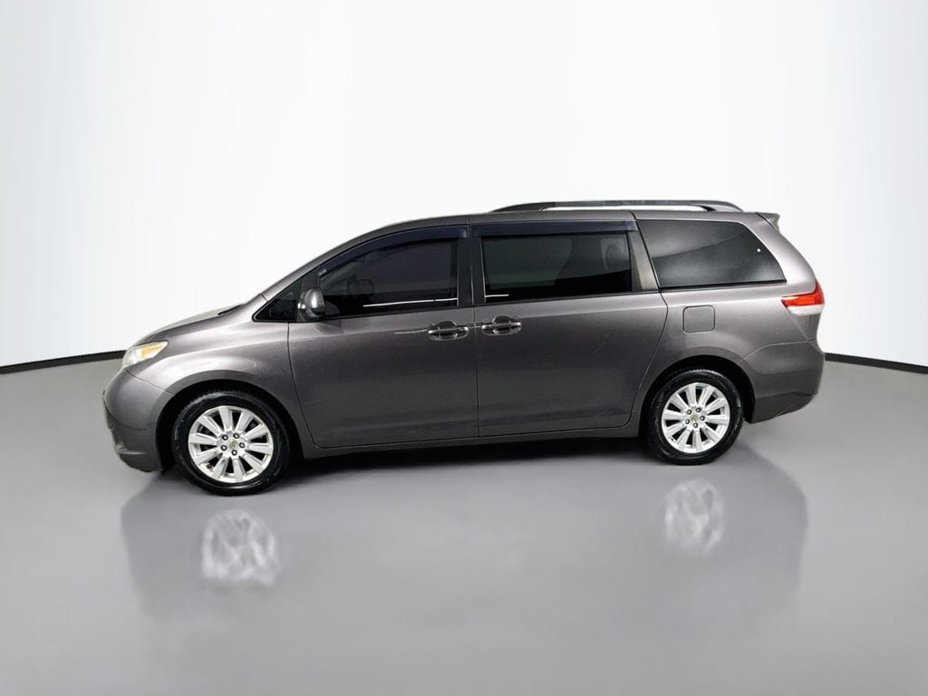 Used 2011 Toyota Sienna LE Minivan/Van