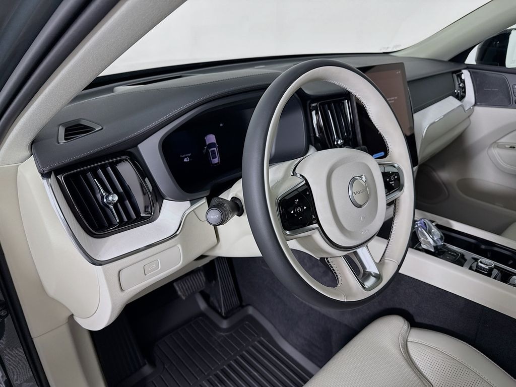 New 2026 Volvo XC60 B5 Ultra SUV