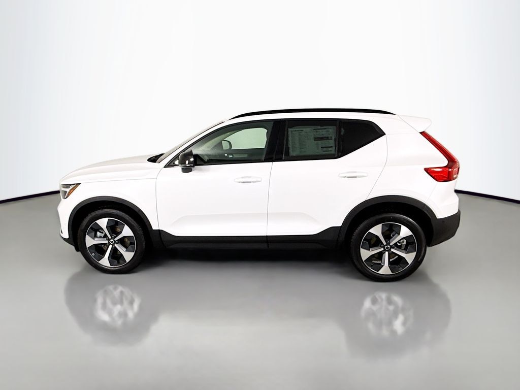 New 2026 Volvo XC40 B5 Plus SUV