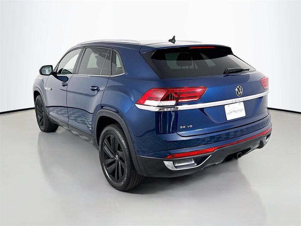 2021 Volkswagen Atlas Cross Sport V6 SE Technology photo 2