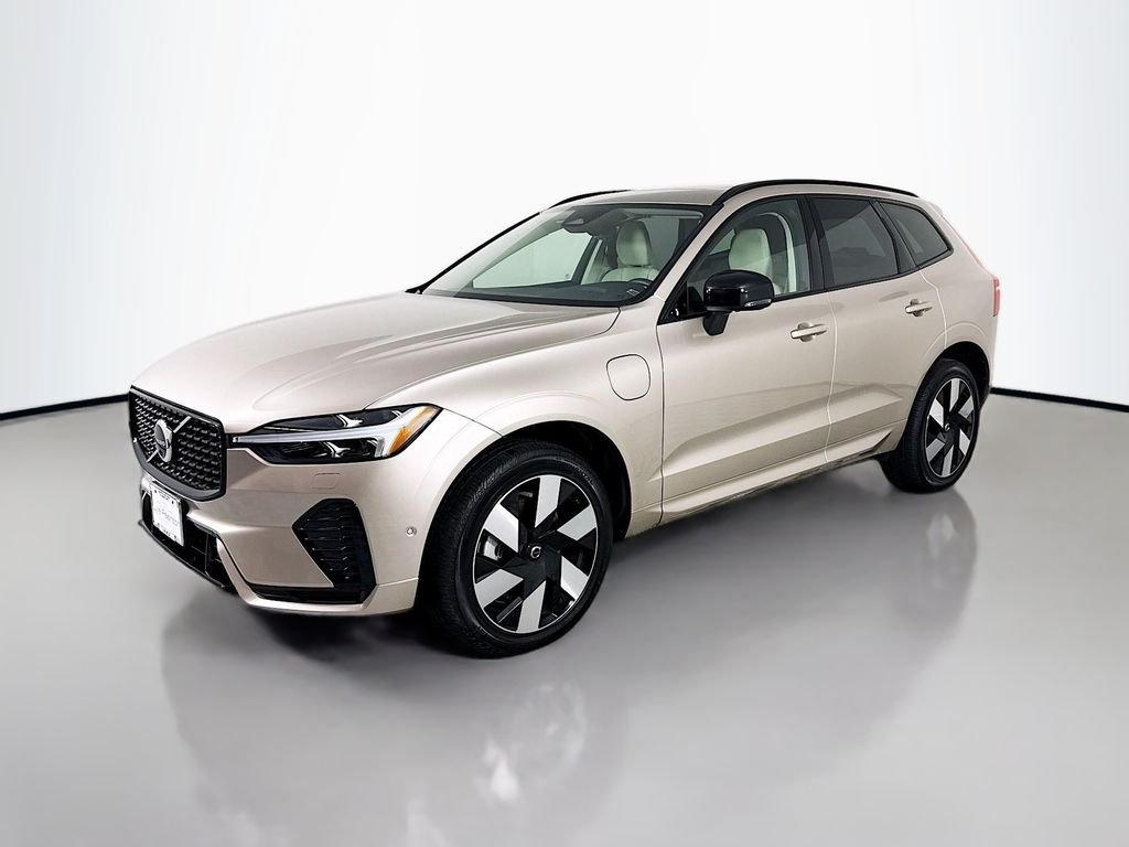 2025 Volvo XC60 T8 Plus Dark AWD's photo
