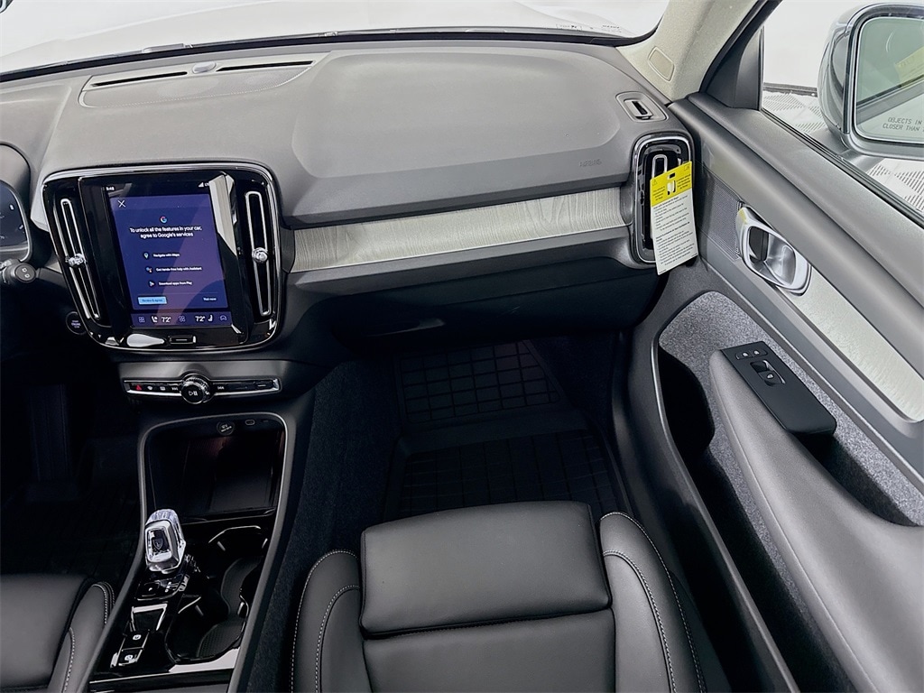 2026 Volvo XC40 Plus - Photo 19