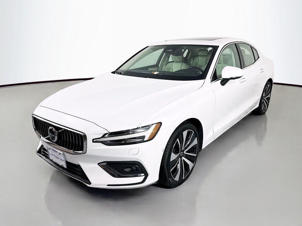 2023 Volvo S60 Sedan 