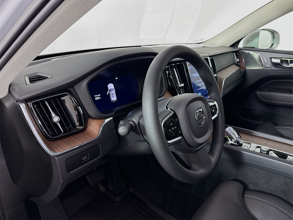 Certified 2023 Volvo XC60 B5 Ultimate Bright Theme SUV