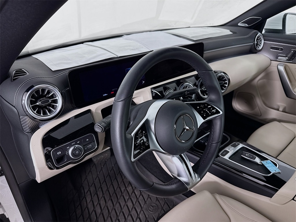 2025 Mercedes Benz CLA 250 4MATIC photo 4
