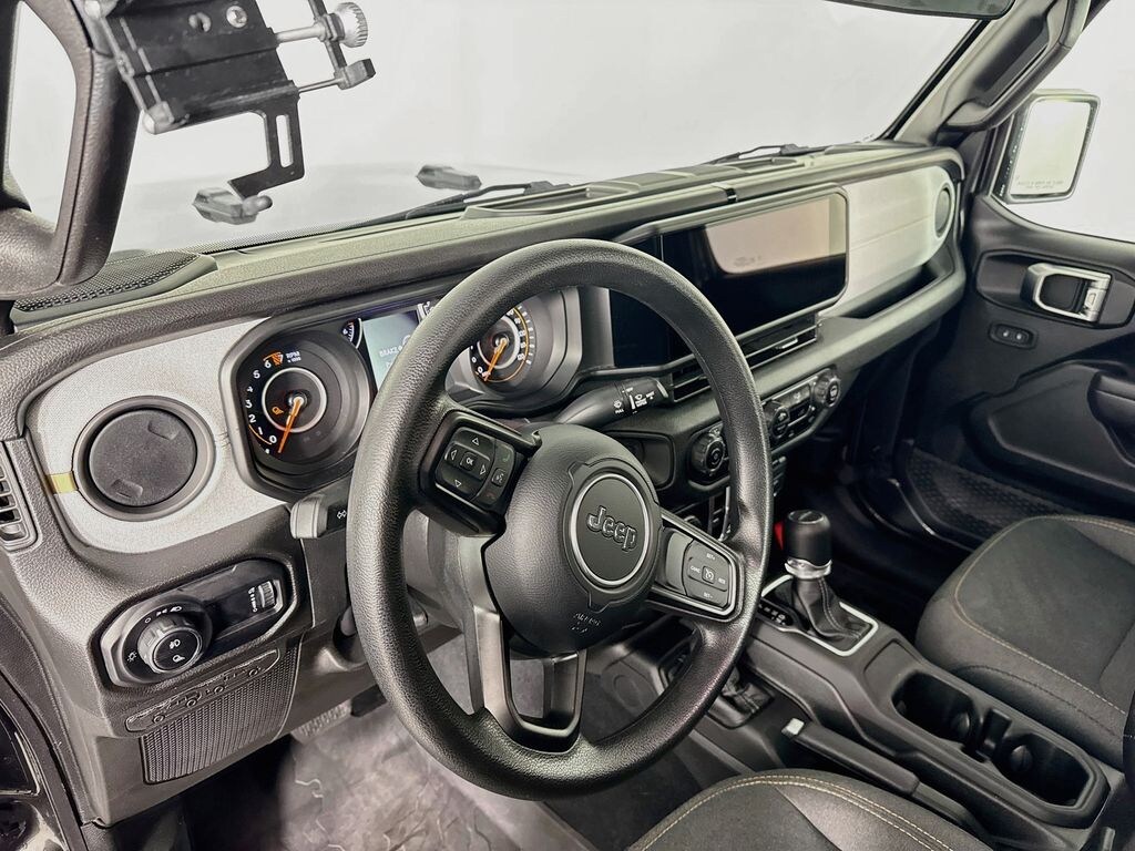 Used 2024 Jeep Gladiator Sport Truck
