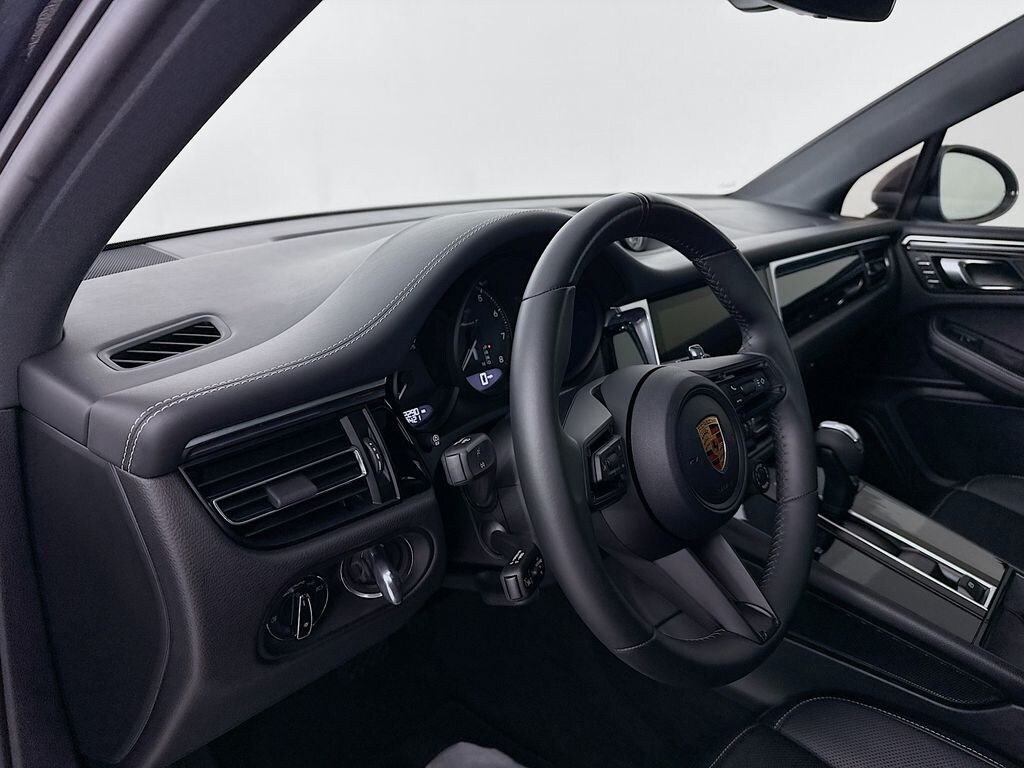 Used 2023 Porsche Macan T SUV