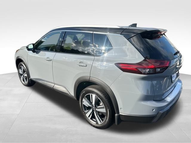 2025 Nissan Rogue SL photo 3