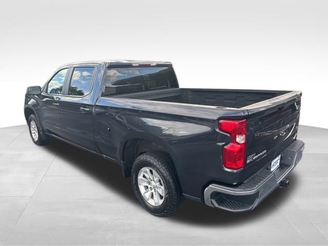 2023 Chevrolet Silverado 1500 LT photo 3