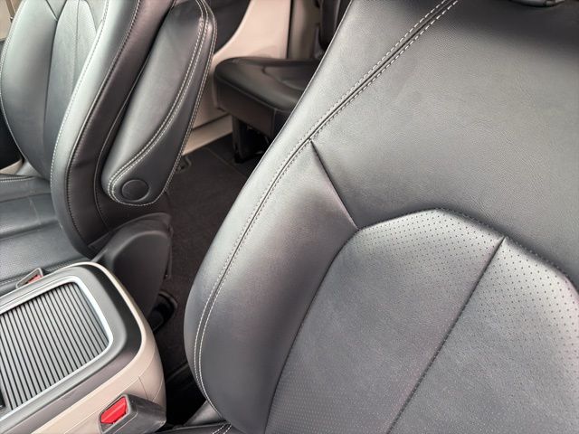 2024 Chrysler Pacifica Touring L - Photo 15