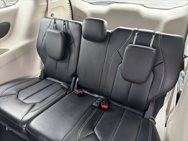 2024 Chrysler Pacifica Touring L - Photo 18