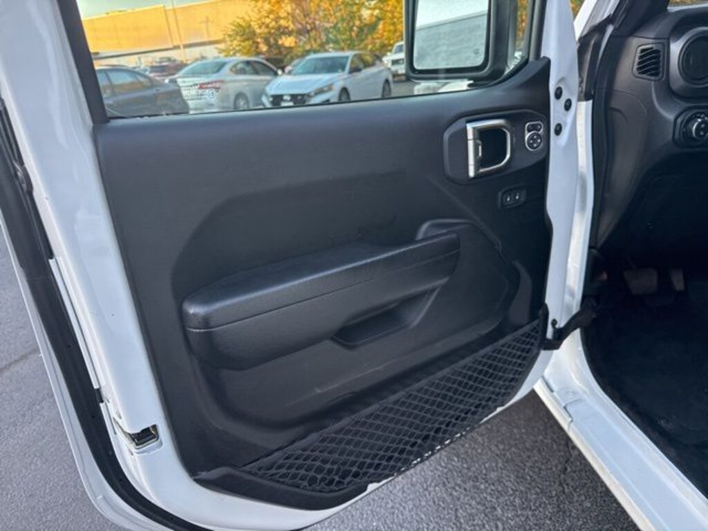 Used 2023 Jeep Gladiator Sport Truck