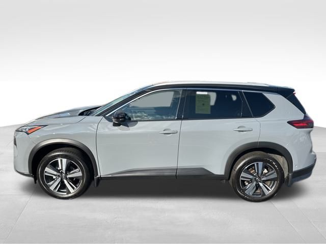 2025 Nissan Rogue SL photo 2