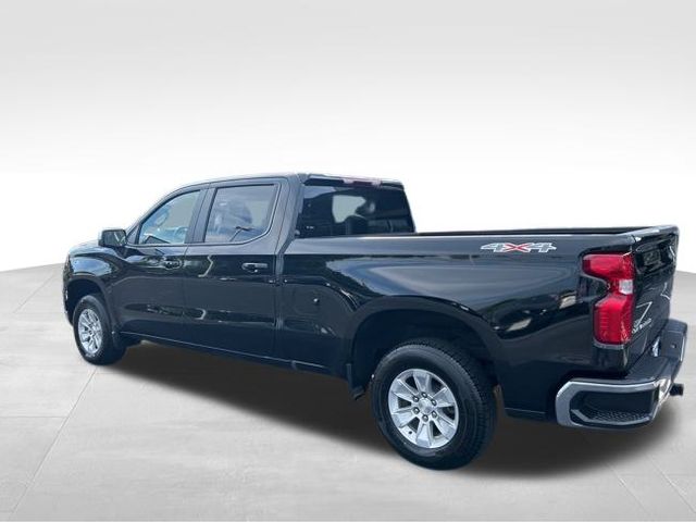 2024 Chevrolet Silverado 1500 LT photo 3