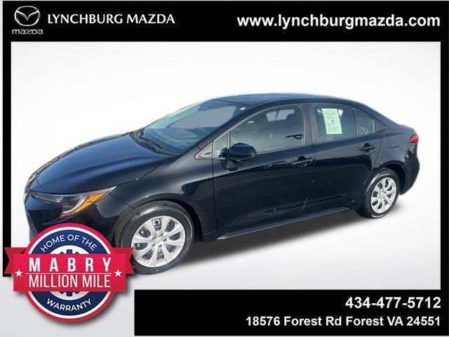 2024 Toyota Corolla LE's photo